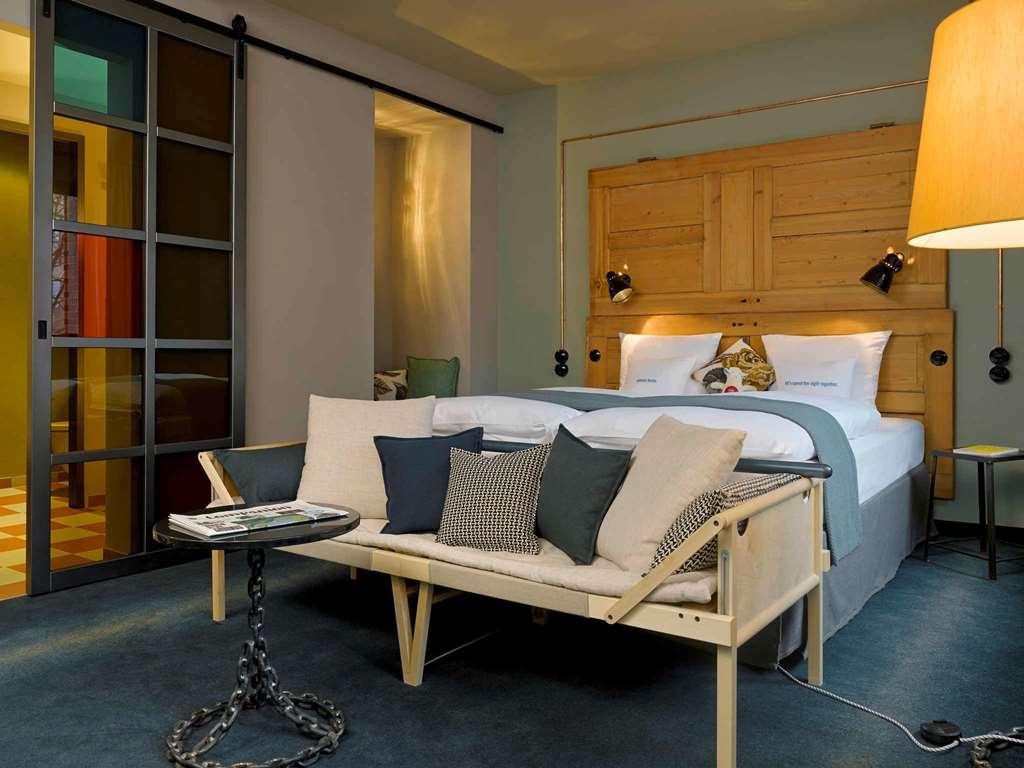 25Hours Hotel Altes Hafenamt Hamburk Pokoj fotografie